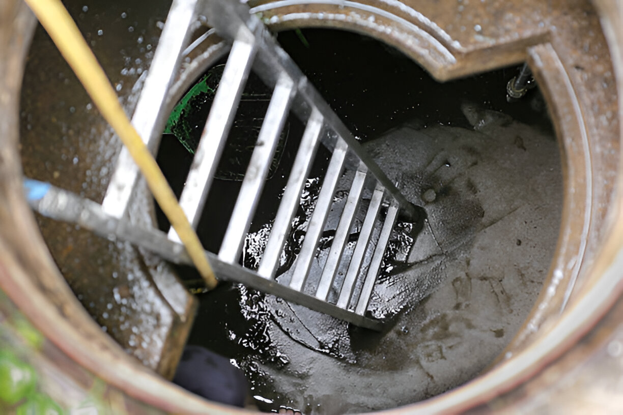 Water Tank Cleaning